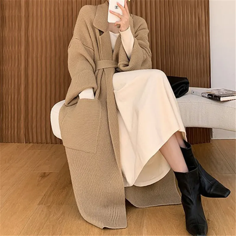 Рисунок 3 - Женский вязаный кардиган средней длины