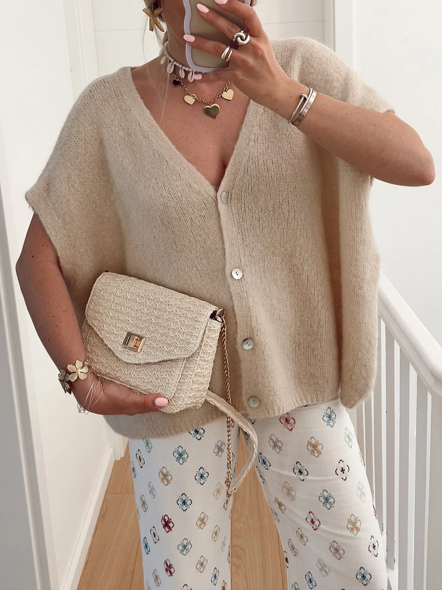 Women s Oversized Knit Cardigan with Pockets Long Sleeve Open Front Chunky Sweater Coat Warm Winter Outwear