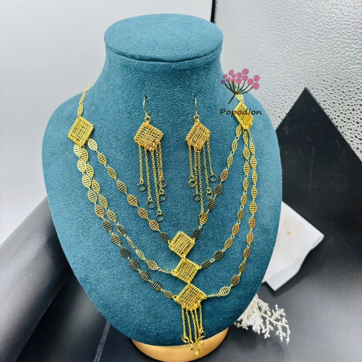 New Dubai 24k Gold Plated Jewelry Necklace  Women's Earrings As A Gift For Female Friends  0008