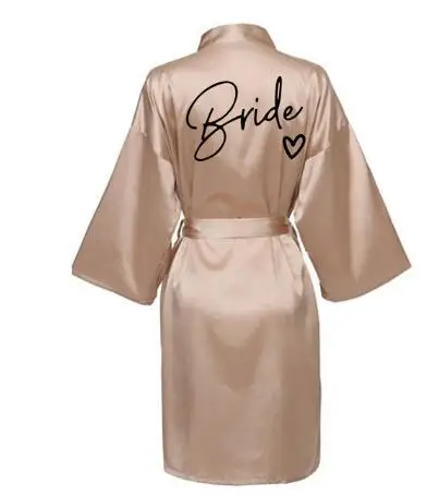 Bride champagne
