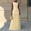 Fashion Summer Vacation Outfit Woman 2025 Spring Crew Neck Top Pullover & Pleated Skirts Suit Sexy Sleeveless Slim Two Piece Set 5