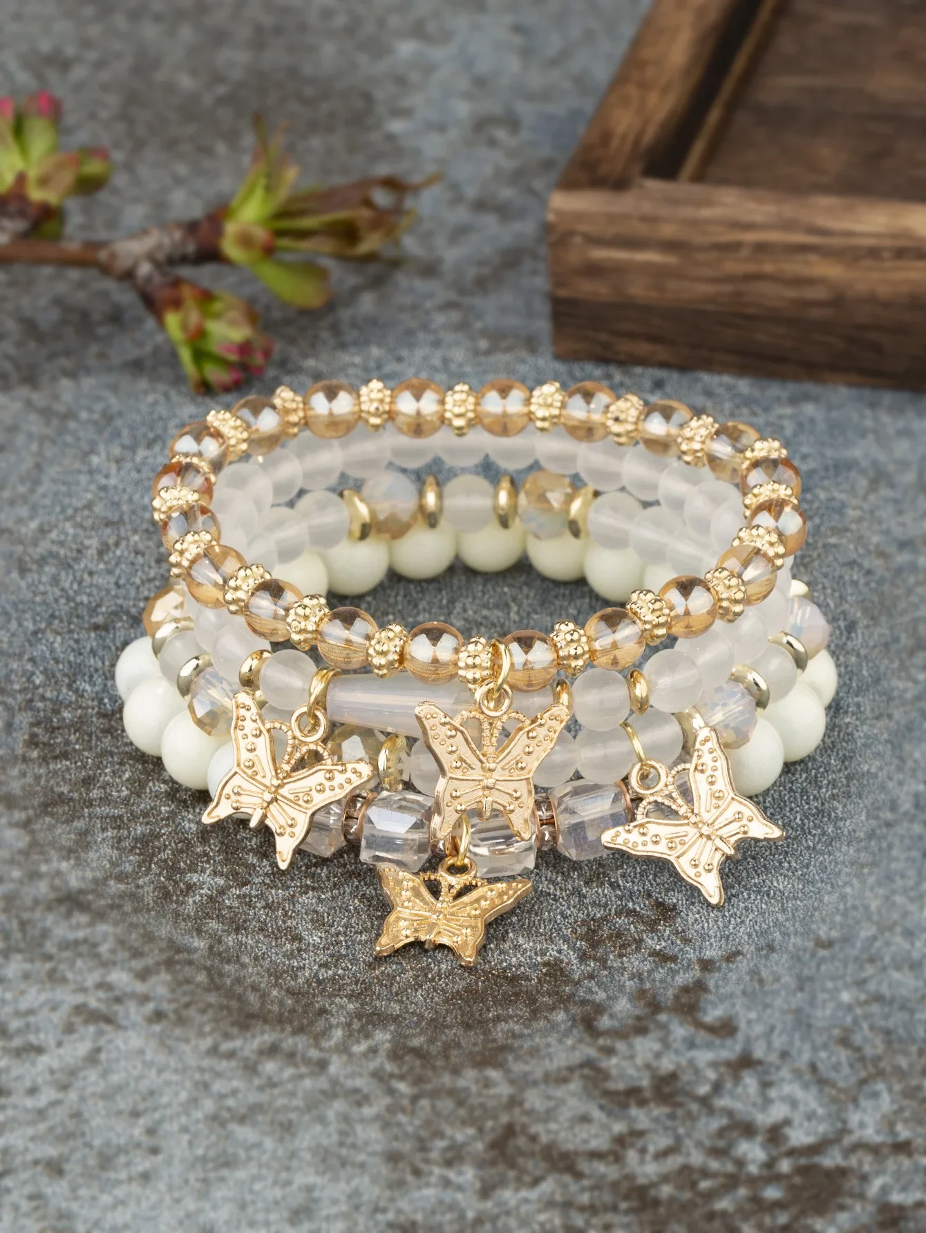 4Pcs Trendy Butterfly Beaded Bracelet Set Image 4