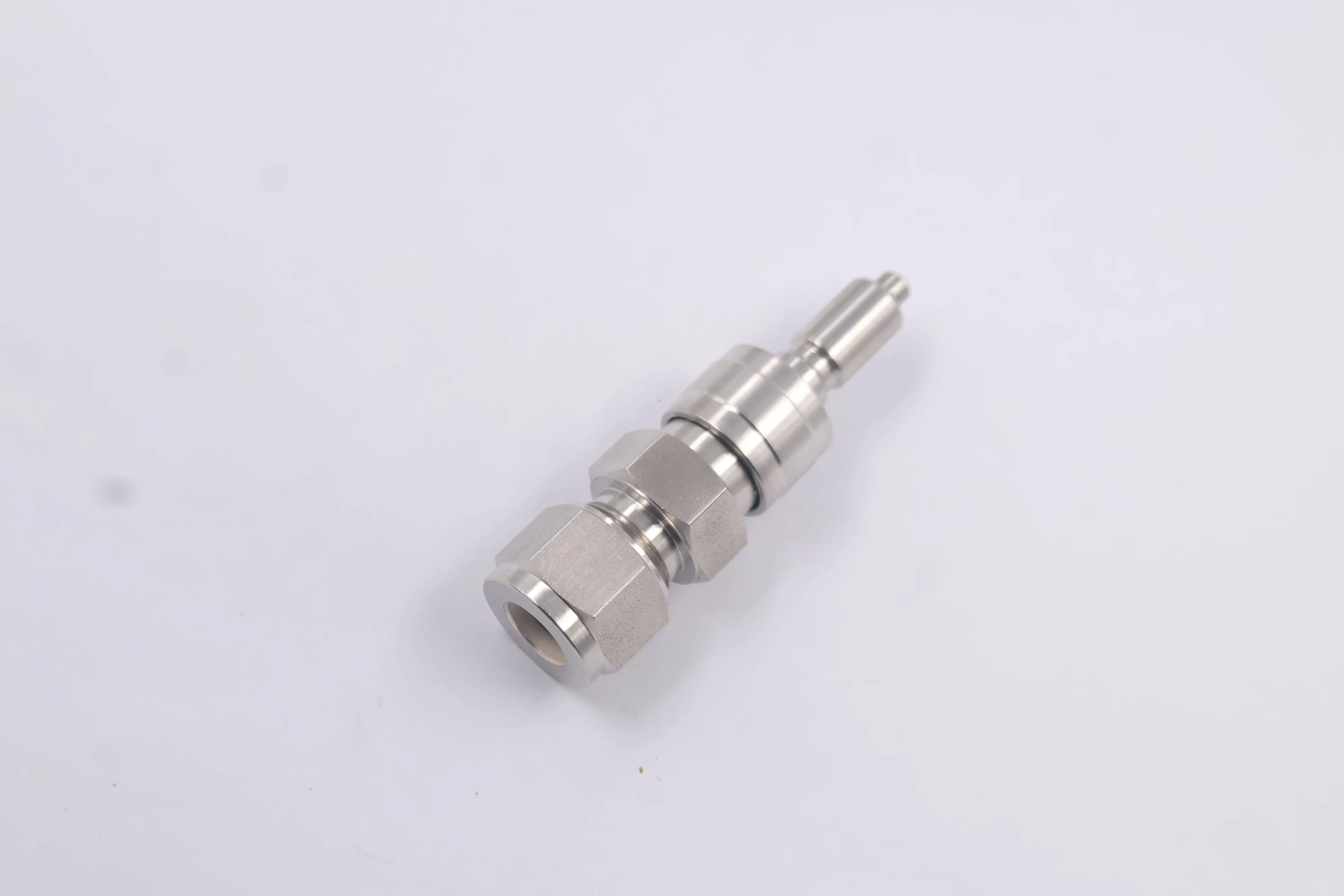 SS-QC4-D-6M0,Stainless Steel Instrumentation Quick Connect Stem with Valve,0.2 Cv,6mm Tube Fitting,Can Combination with Swagelok