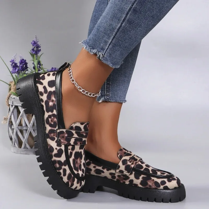 New Fashion Leopard Patchwork Slip-on Loafers Shoes Women Chunky Heel Platform New Casual Plus Size Sneakers Ladies
