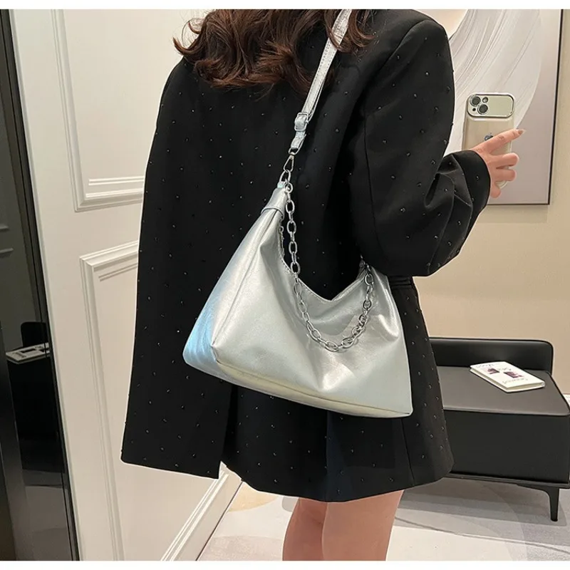 Retro Large Capacity Chain Bag 2024 New Fashion Soft Leather Shoulder Bag Simple Temperament for Women's Crossbody Bag