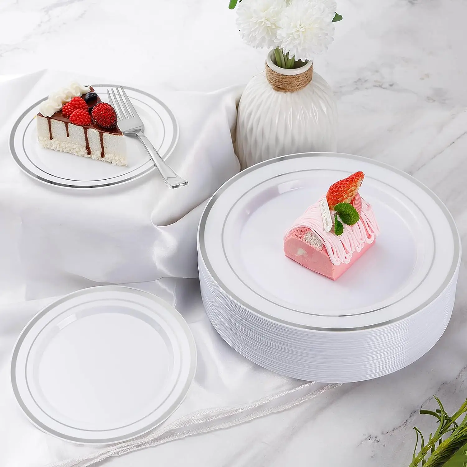 600 Piece Disposable Silver Plates for 100 Guests Plastic Dinnerware Set of 100 Dinner Plates Salad