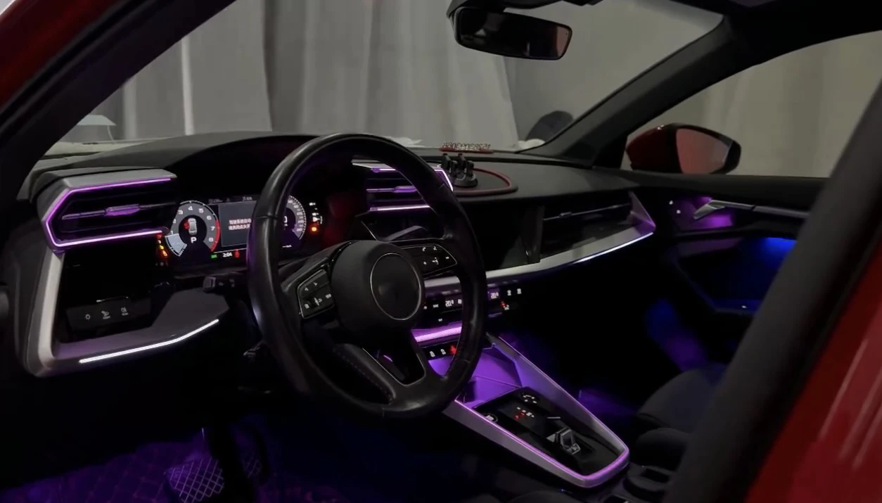 インテリア LED アンビエントランプアウディ A3 2021 2022 2023 2024