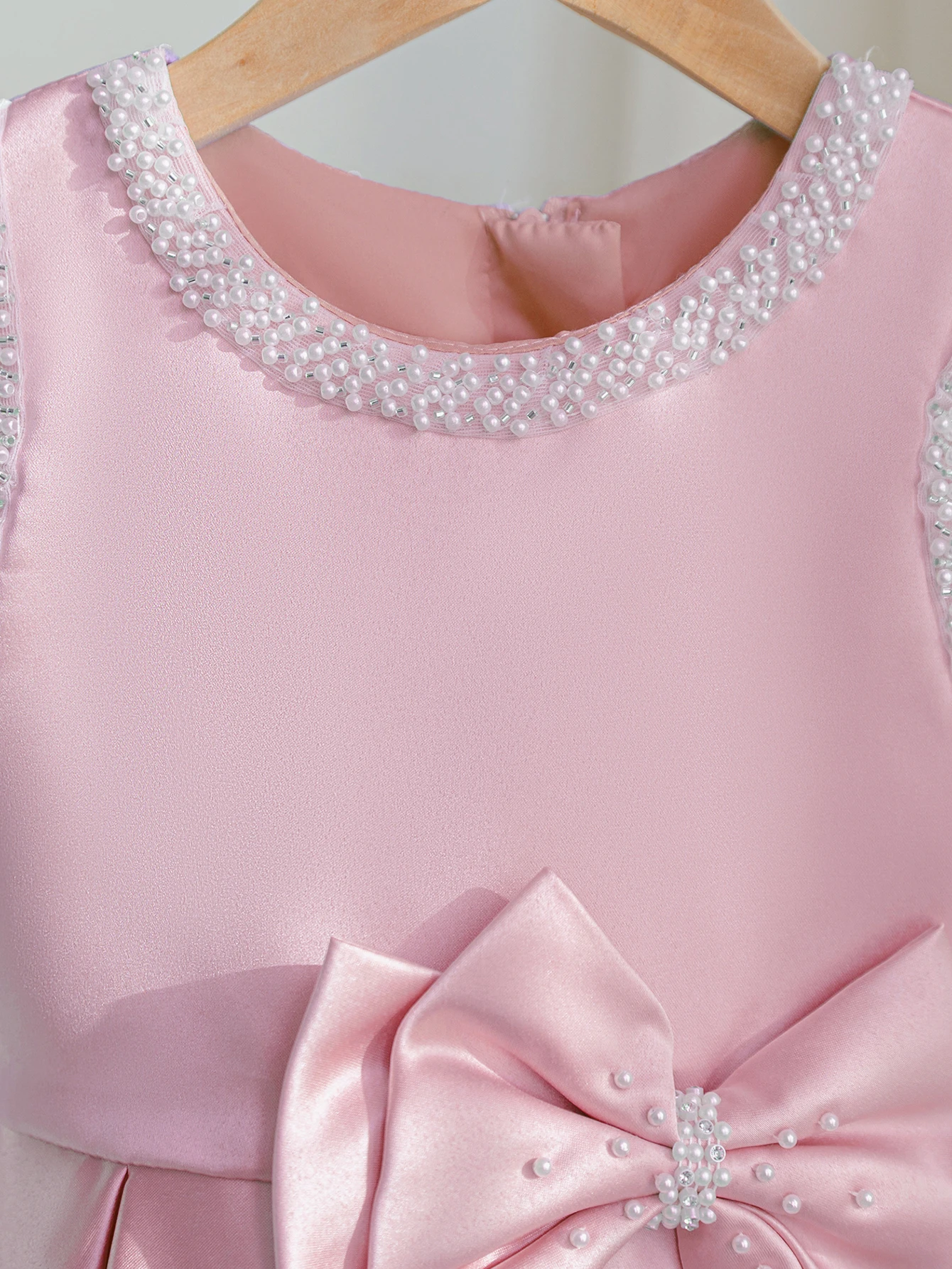 فساتين حفلات عالية الجودة مصممة خصيصًا للفتيات الص...