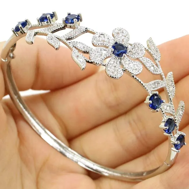 

Браслет из серебра 925 пробы с красными камнями