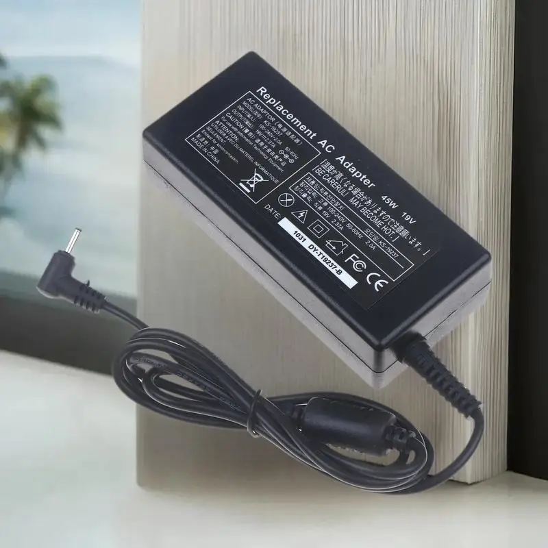 1Pcs 노트북 전원 어댑터 충전기 19V 2.37A 45W 3.0*1.1mm AC Acer A13-045N2A S7 S7-392/391 V3-371/372 V3-371-52PY/30FA
