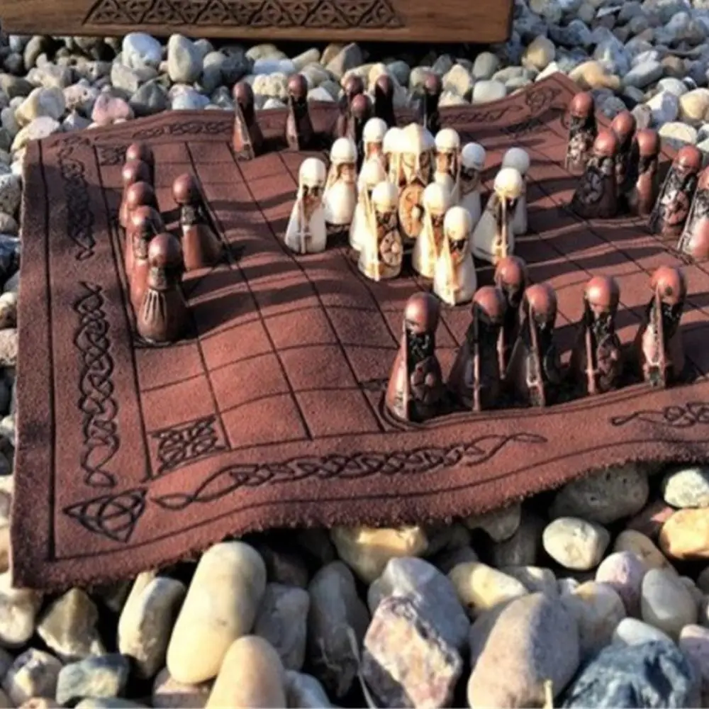 

Kids Adult Tabletop Game Crafted Backgammon Draughts Board Game Viking Chess Set Chessboard Resin
