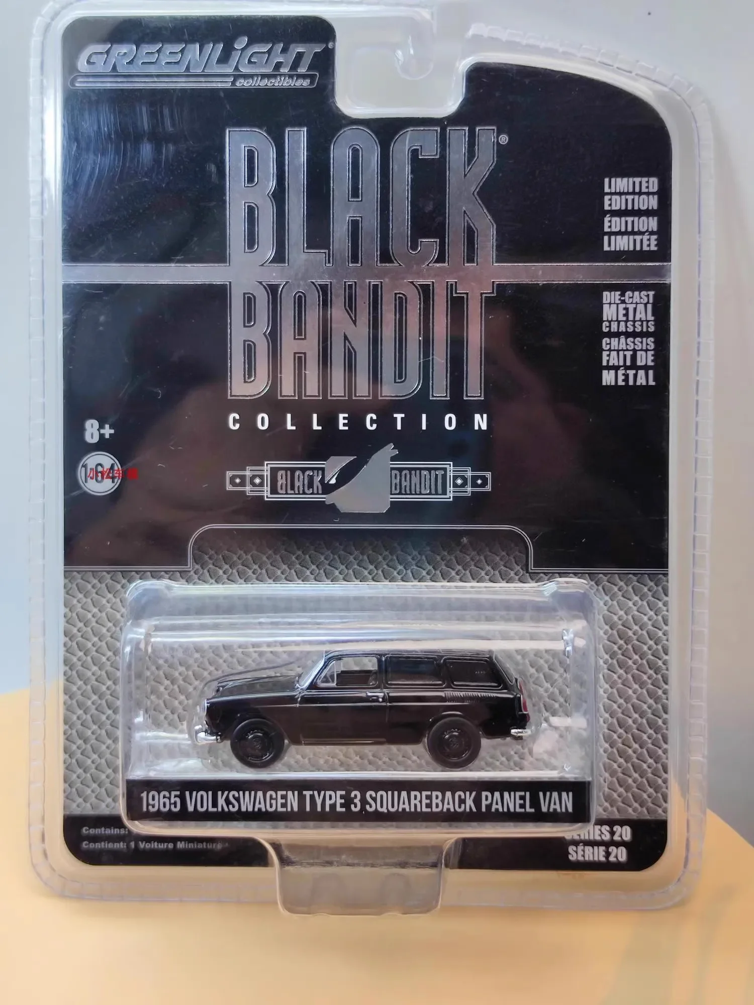 

1:64 1965 Volkswagen Type 3 квадратная панель фургон литый под давлением металлический сплав Модель автомобиля игрушки для подарочной коллекции W1335