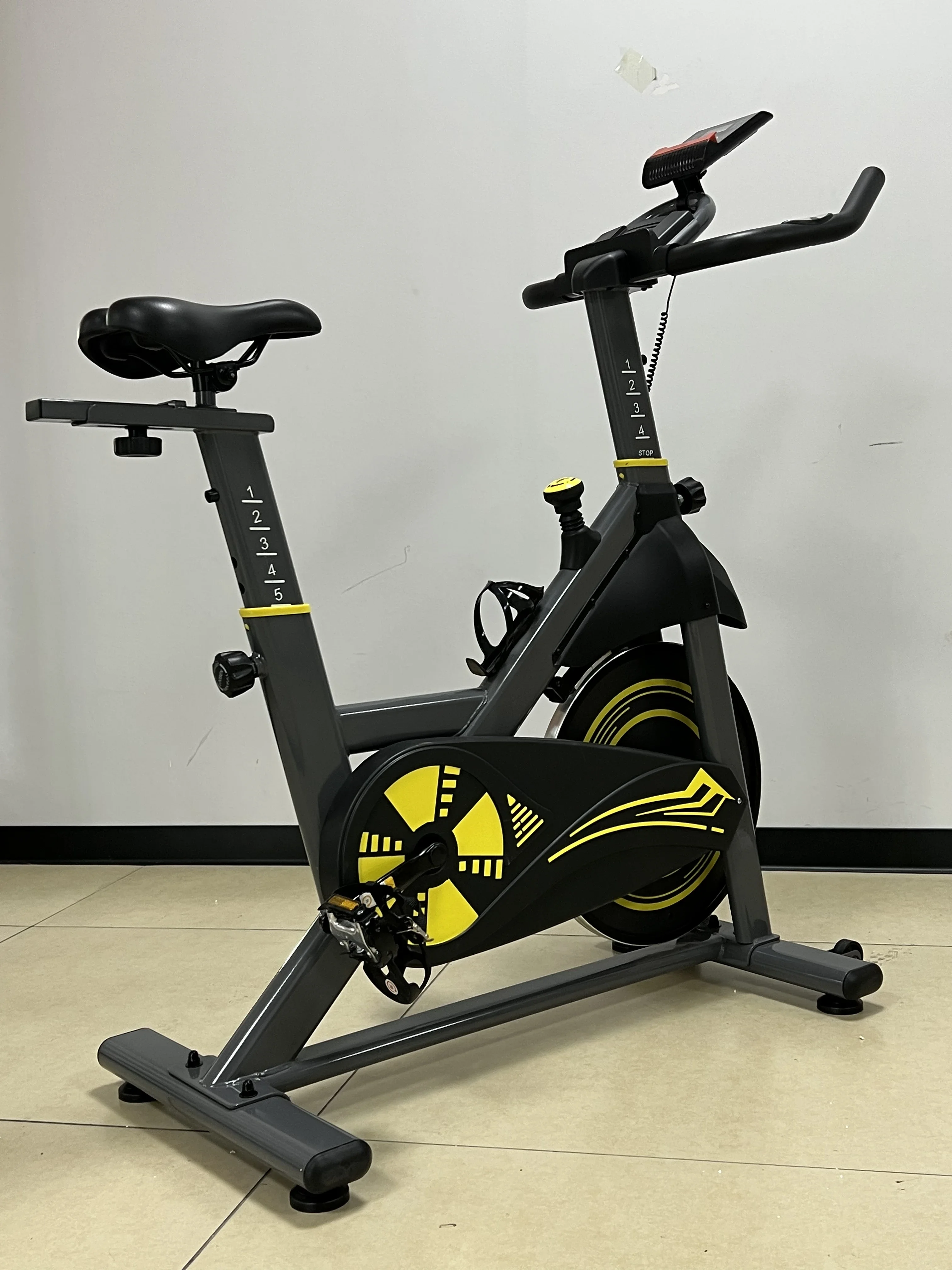 Indoor Cycling Bike Brake Pad Magnetic Stationary Bike Cycle with Tablet Mount Comfortable Seat Cushion