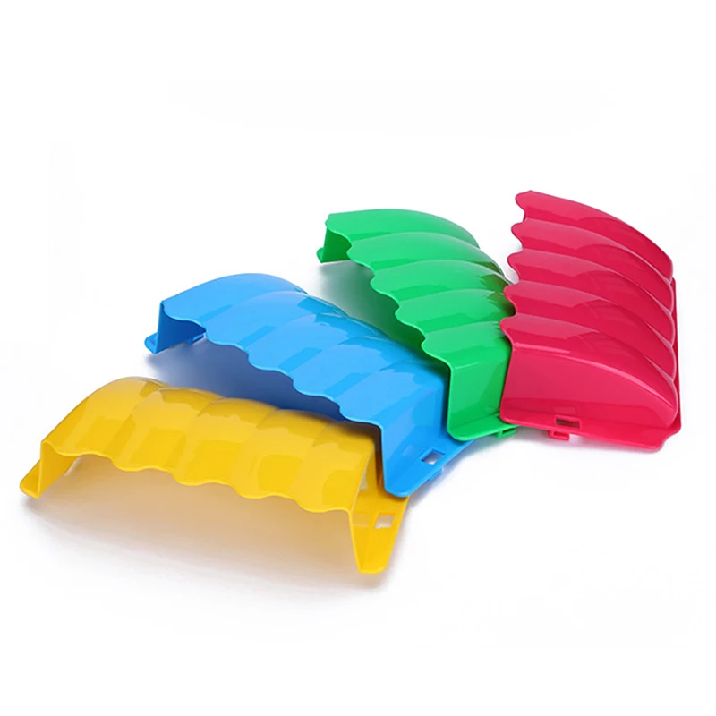 Pet Food Feeder Cat Food Dispenser Hanging Rabbit Rack Feeder Plastic Food Feeder for Guinea Pig Rabbit Chinchilla Dispenser Rack Use for Grass & Food