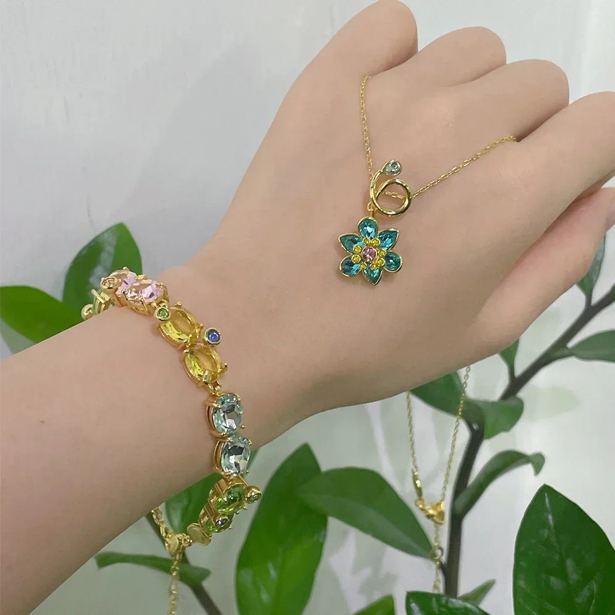 2025 New Trend Fine Jewelry Sets Charm Pink Blue Flower Crystal Fashion Original Luxury Necklace Earring Romantic Gift for Women 4