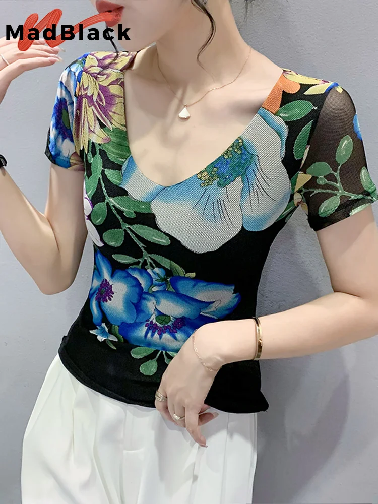 

MadBlack Summer V Necks Tshirts European Clothing Flower Printing Slim Mesh Tops Streetwear Sexy Women Short Sleeves TeesT33208Z