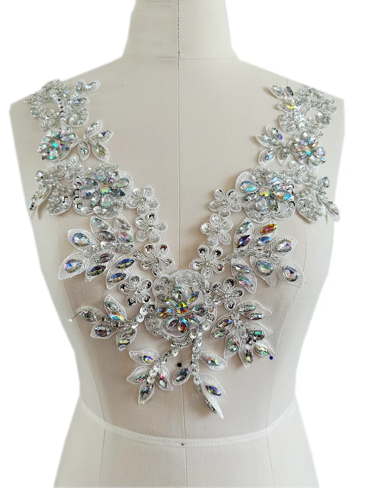 Chic cristallo cucito applique strass perline fiore scintillante motivo per abiti di alta moda abito da ballo 1 paio