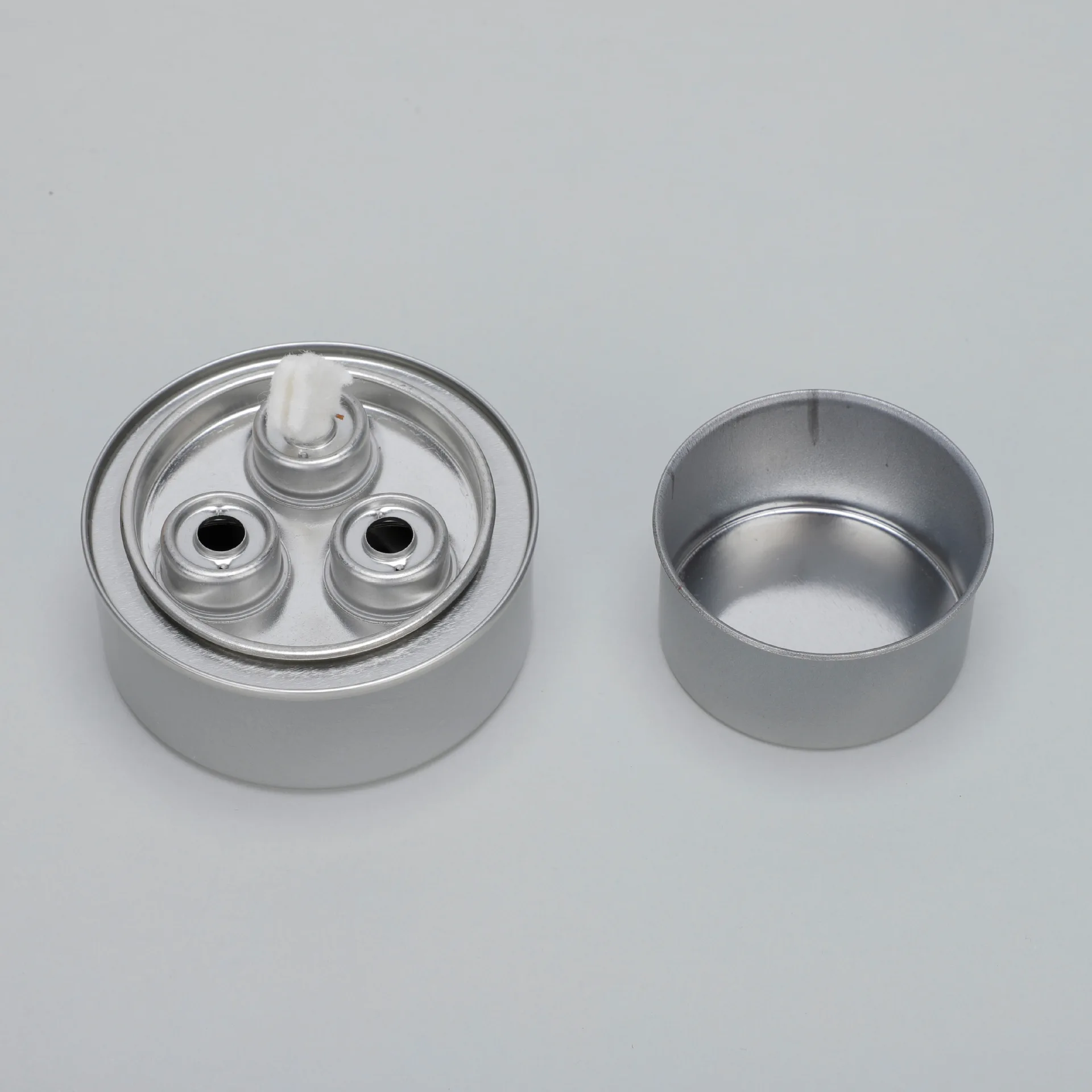 Kompakter, rauchfreier Spirituskocher für den Ein-Personen-Haushaltsgrill.