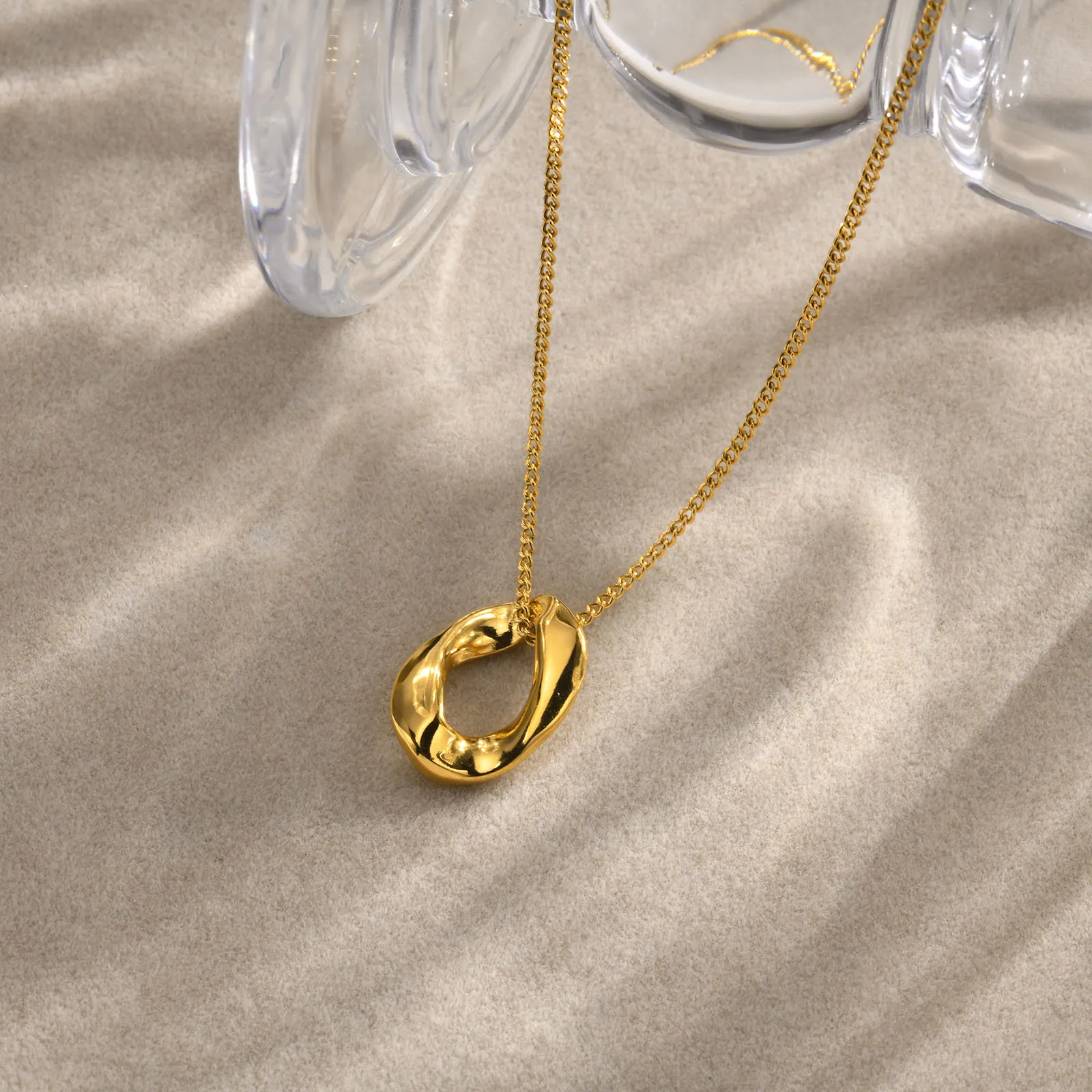 【美品】DIFFERENT NECKLACE GOLD Kendra Scott 18K Yellow Gold Vermeil Heart Padlock Toggle Necklace