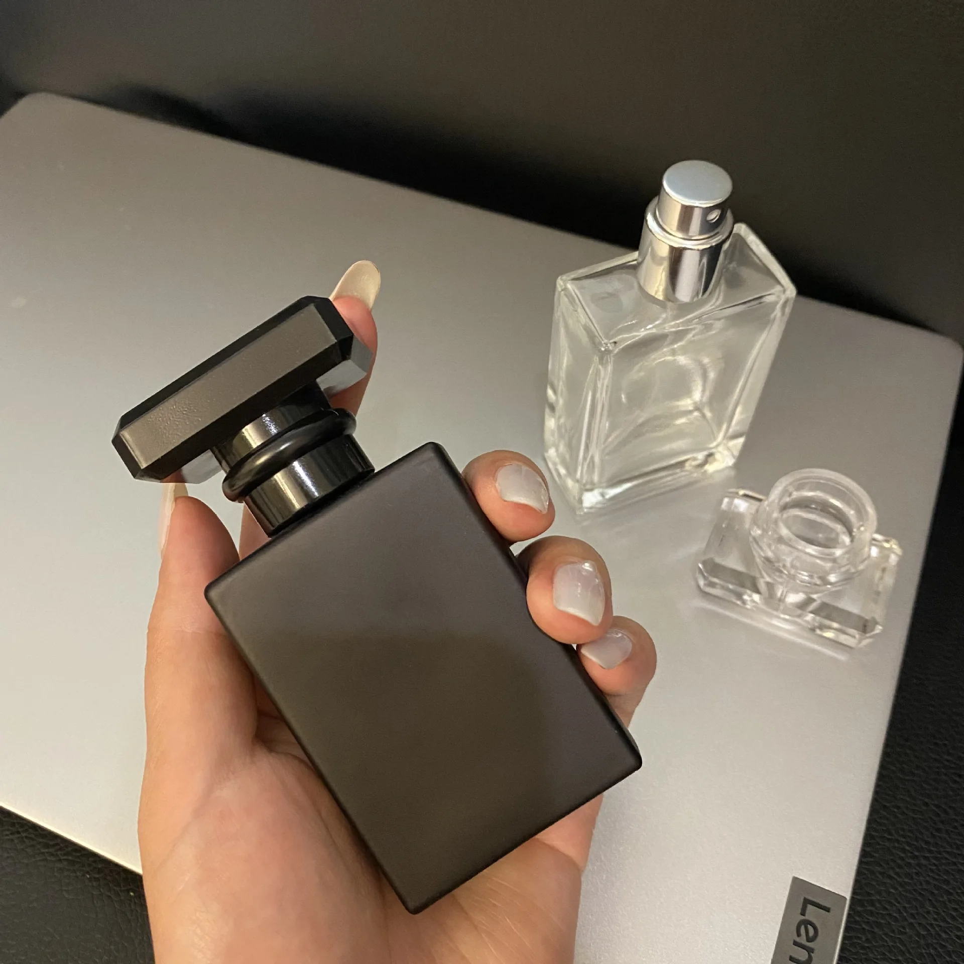 新品未使用　Creed Travel Spray Case 香水ボトル ブルー Creed Travel Spray Case 香水ボトル ブルー 美品 その他