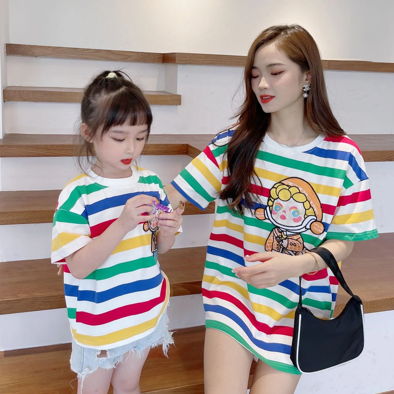 

2023 Summer Family Matching Rainbow T-shirt Father Mother and Daughter Son Same Shot Sleeve Cute Tee Shirt Parent-child Clothes