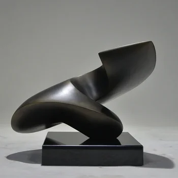 Hotel lobby furnishings, home decoration, living room, high-end light luxury soft decoration art, abstract sculptures