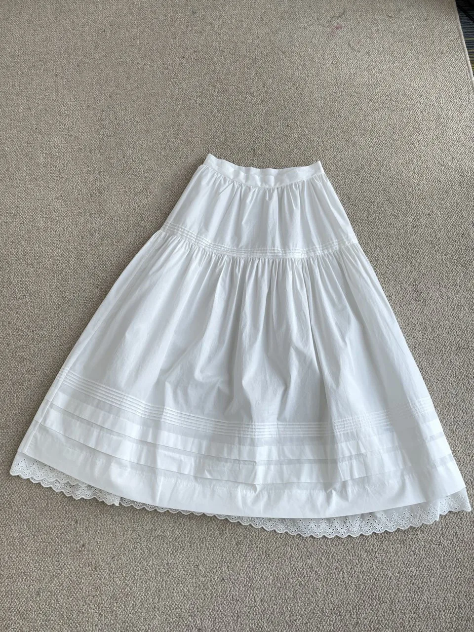 

2023 New pure desire wind white ballet embroidery long half skirt