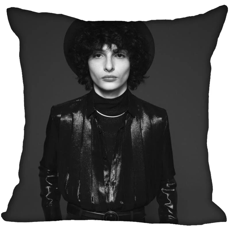 Finn Wolfhard-Juste de coussin carrée en satin doux pour chambre à coucher, taie d'oreiller décorative pour la maison et le bureau, fermeture éclair, ne se décolore pas, 45x45cm, nouveau