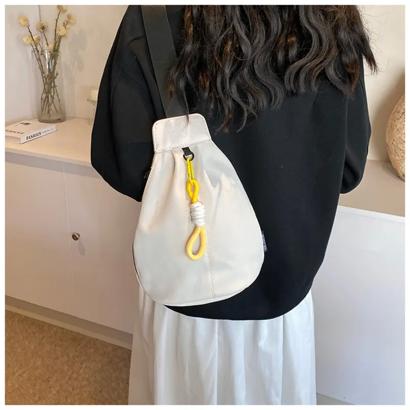 Women's Crossbody Bag 2024 New Minimalist Canvas Leisure Commuter Chest Versatile Bicycle Sports Shoulder Bag