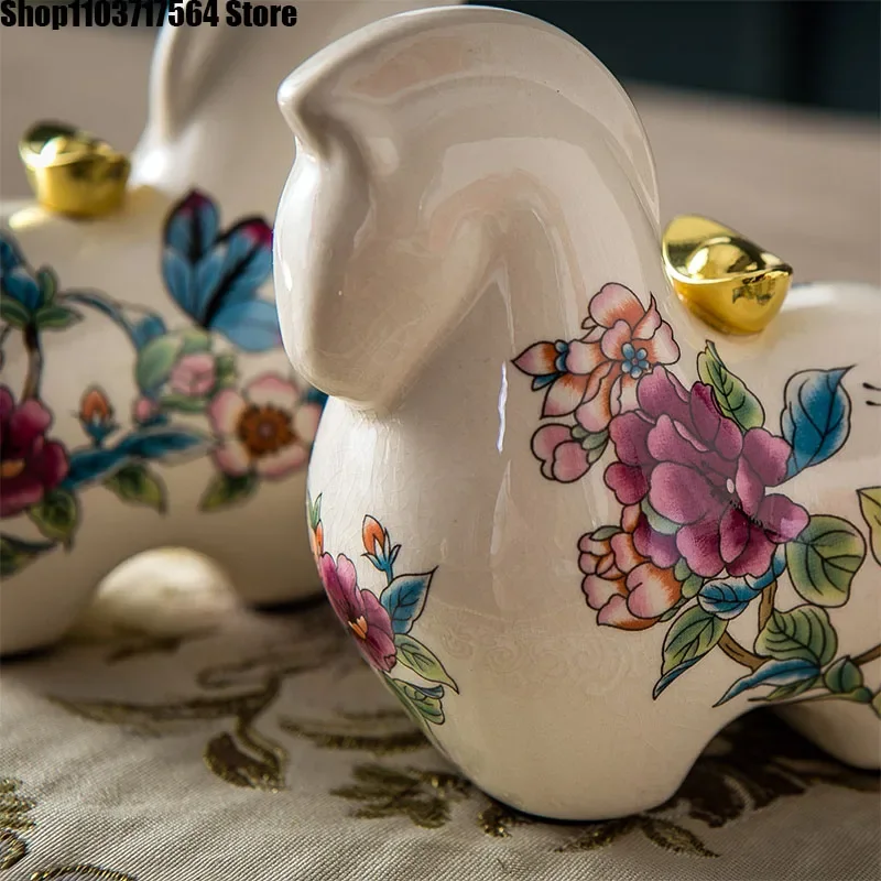 

New ceramic crafts immediately have money tabletop decoration living room TV cabinet office decoration housewarming creative gif