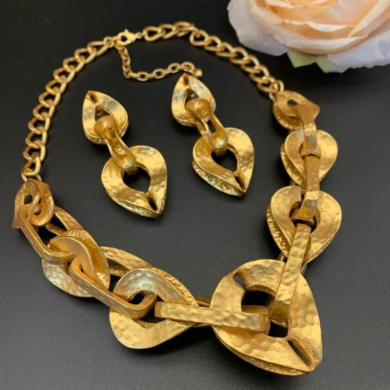 

Timeless Wonder Retro Hammered Geo Statement Necklaces for Women Designer Jewelry Goth Trendy Gift Rare Top Runway Set New 4427