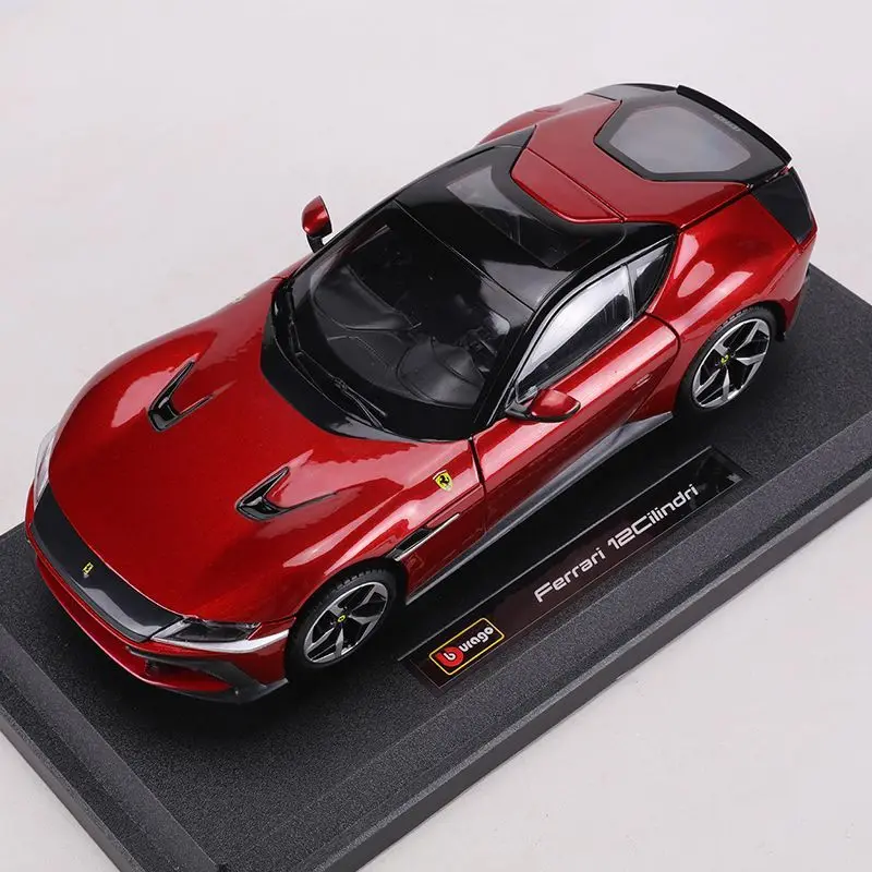1:24 Ölçekli Ferrari 12 Silindir Alaşımlı Araba Modeli