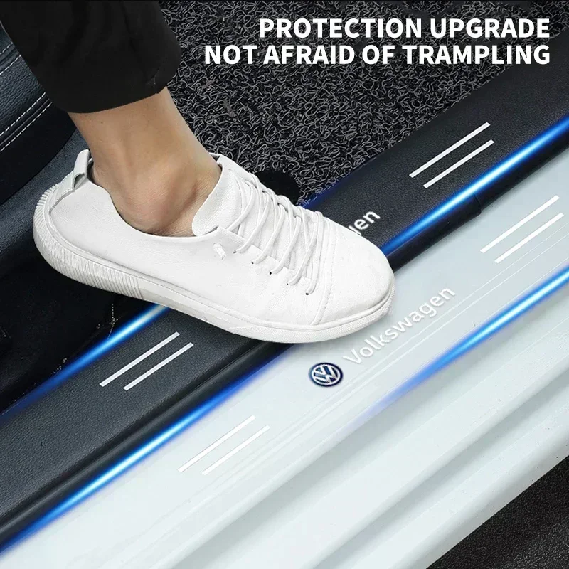 폭스바겐 골프 4 5 6 7 R GTI TSI TDI R32 MK4 폴로 시로코용 4개 자동차 도어 스커프 프로텍터 투명 장식 배지 스티커