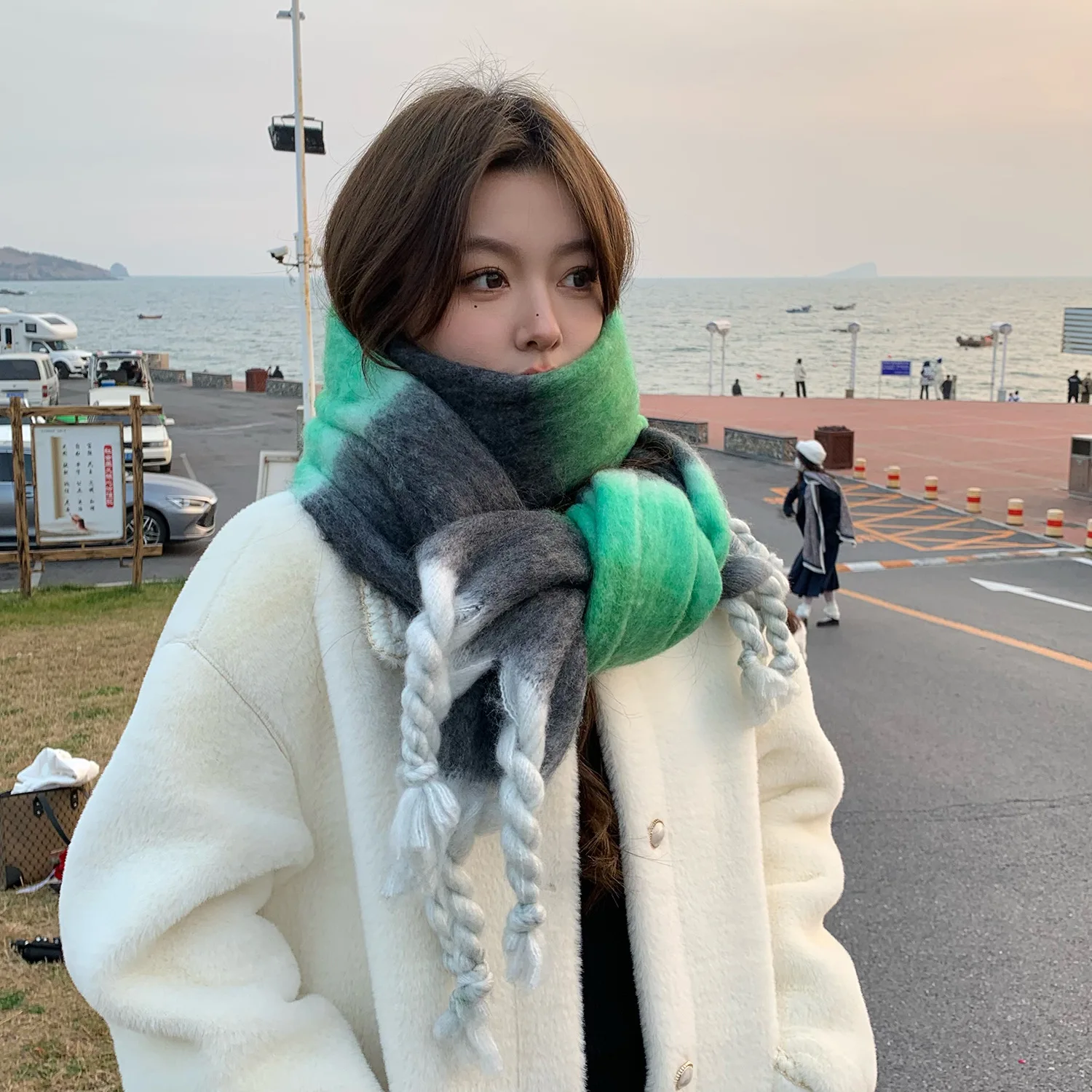 Рисунок 5 - Новый Зимний мохеровый шарф ручной