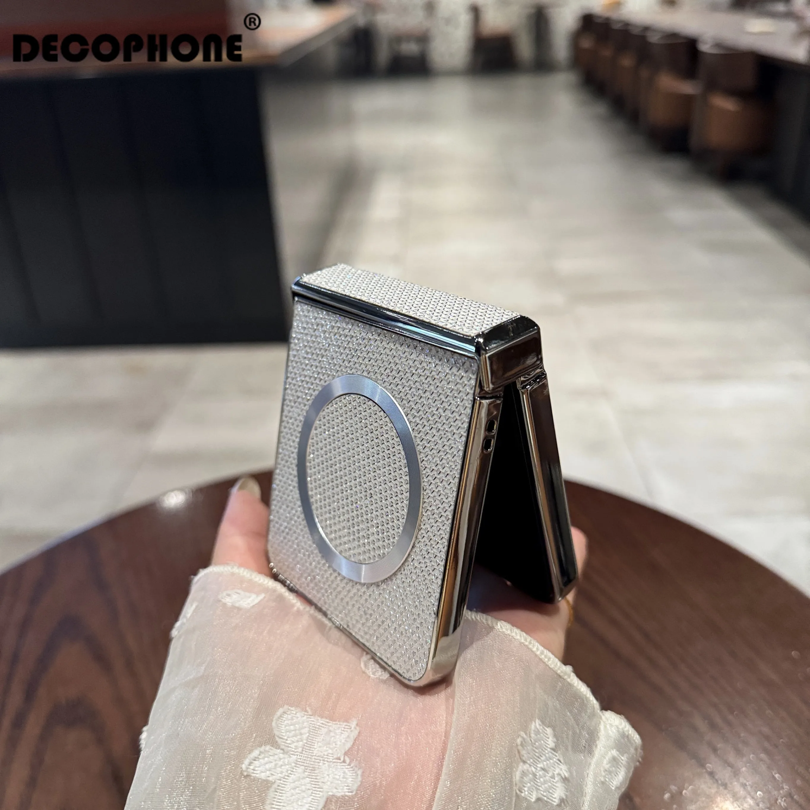 Fashionable Magnetic Wrist Strap Shock-Resistant Protective Phone Case