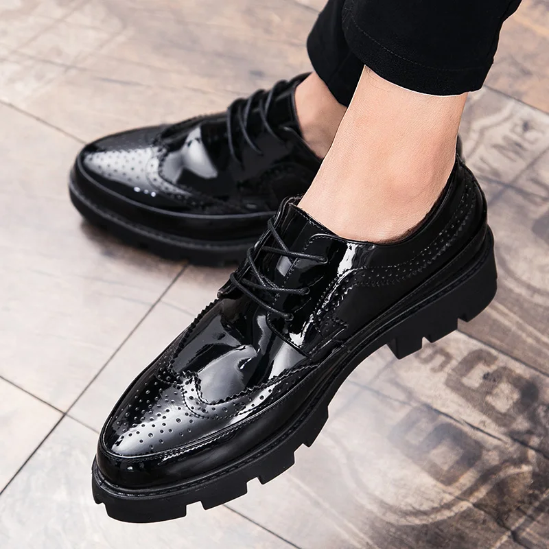

Comfortable Men's Business Office Formal Luxury Fashion Groom Wedding Shoes Men's English Retro Oxford Shoes