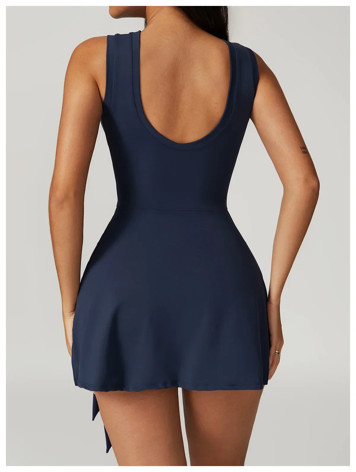 Fake Two-Piece Anti-Exposure Tight Sports Dress Slimming Tie & Backless Design for Yoga/Tennis/Fitness