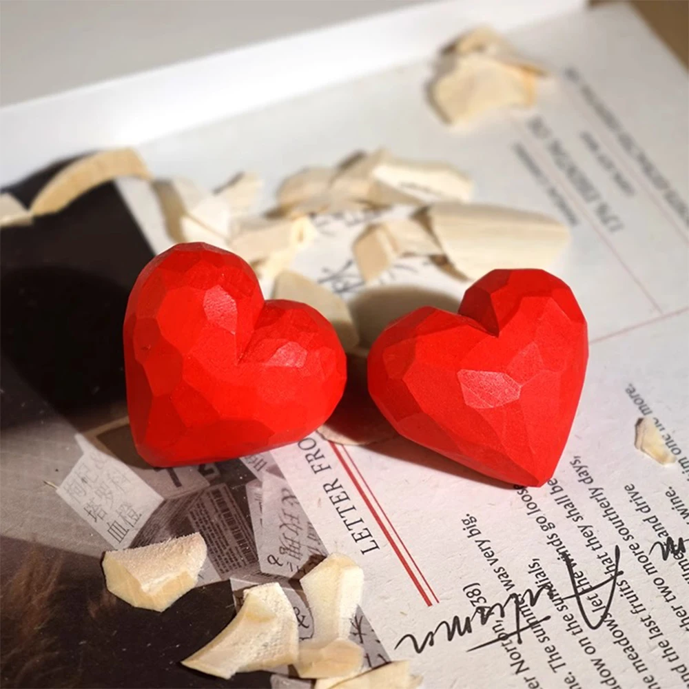 Handcrafted wood carving Home decorations decoraciones para el hogar desk accessories room decor Handmade Heart Statue