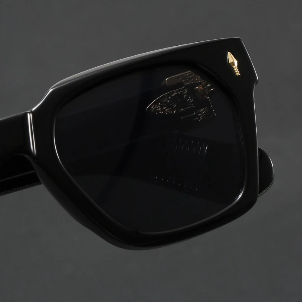 Vintage Thick Frame Retro Square Sunglasses with Gold Carved Temple