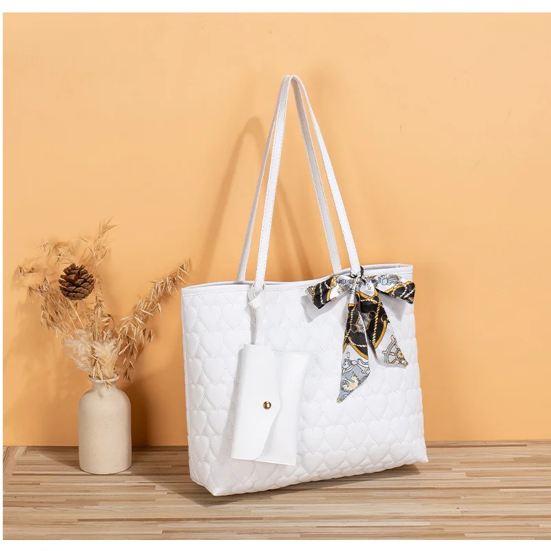 Silk scarf tote bag 2025 new fashion trend love embroidery solid color large capacity mother and child handbag, one piece