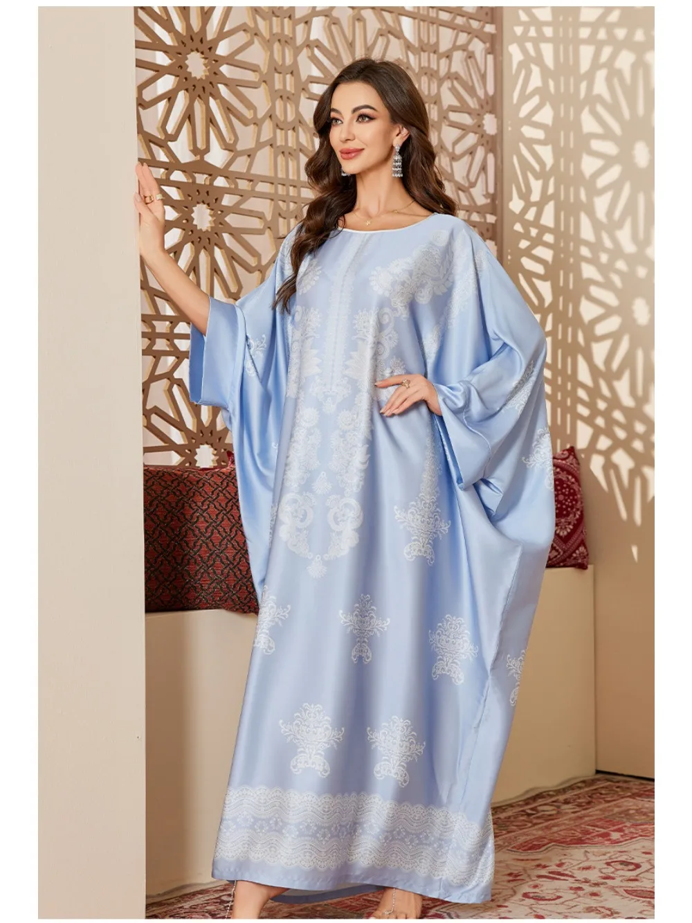 جلابية نسائية بتصميم الخفاش وعدة خيارات