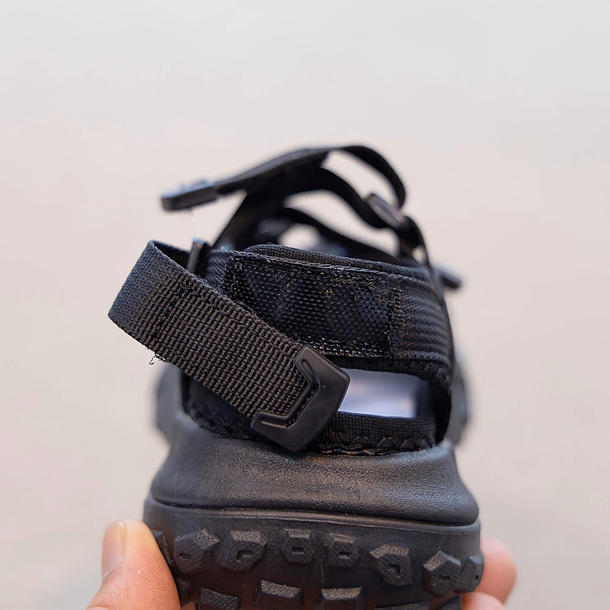 Kids Non Slip Summer Sandals Lightweight Beach Shoes