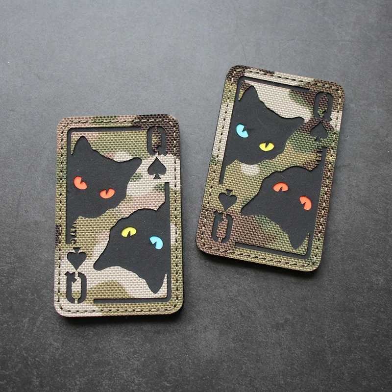 Cute Black Cat Glow-In-The-Dark Cat Eye Ir Laser Intagliato Badge Picche Q Poker Armband Camouflage Morale Badge Pack Sticker