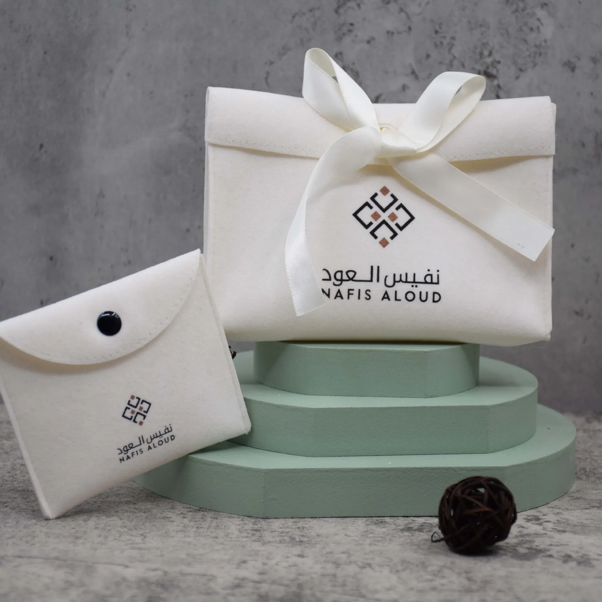 Jewellery bow flap velvet bag cosmetic storage packaging bag  wedding favors for guests  baby shower