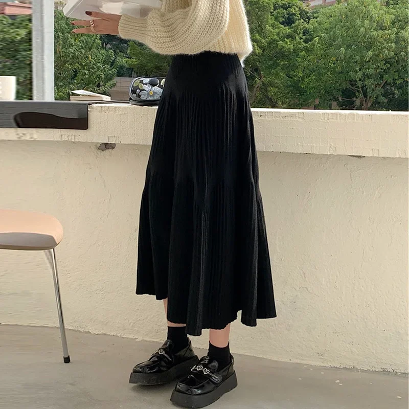 Maternity Knitted Midi Skirt Fashionable Autumn Winter Style A- Line Shape Slimming Large Hemline Suitable for Pregnant Women