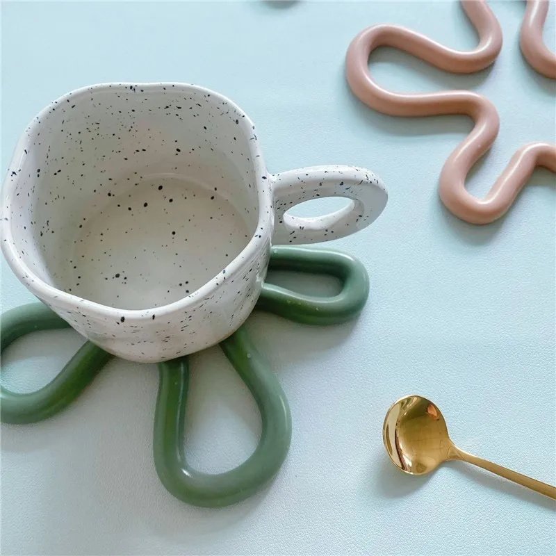 Irregular Silica Gel Insulated Placemats Coffee Coasters Are High Temperature Resistant Household Kitchen Bowls Pots And Pans