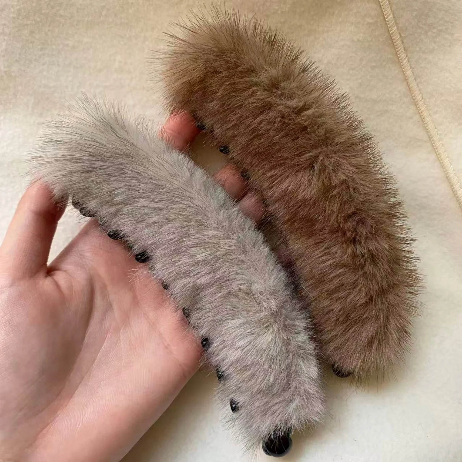 1PC Faux Fur Hair Clips Set, 4 Pcs Soft Fluffy Hair Barrettes, Black Brown Gray Beige Hair Accessories, Warm Winter Hair Decor