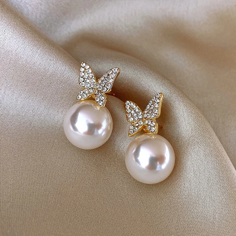 Upscale 14k Gold Luxury Zircon Pearl Twist Stud Earrings