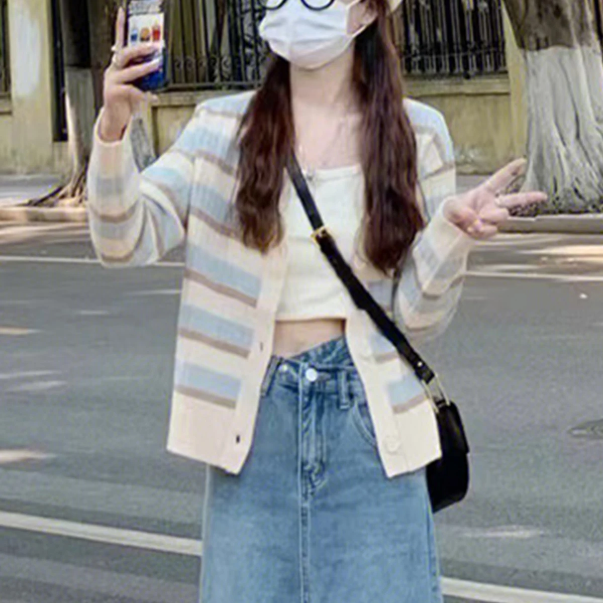 

Женская трикотажная куртка в полоску, с V-образным вырезом