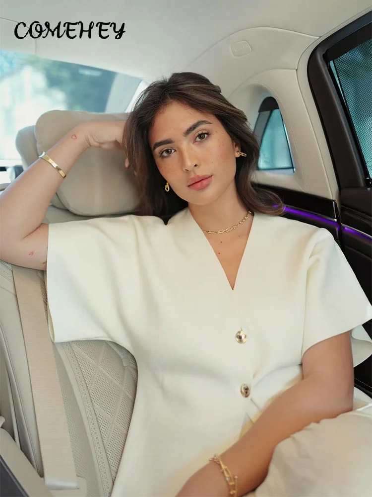 Casual Solid Knit Top Women Short Sleeve V-neck Two Buttons Slim Elegant Vest 2024 Summer Autumn Female White All-match Knitwear 3